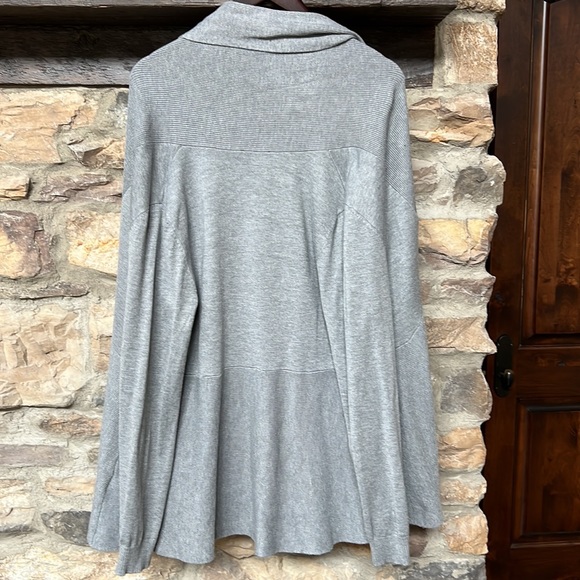 Tribal cardigan - Picture 2 of 3